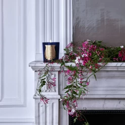 Les Belles Matières – Maduraï Candle 270g - Lore Perfumery 8 Les Belles Matières – Maduraï Candle 270g - Lore Perfumery -Home Fragrance cire trudon les belles matieres madurai candle 270g styled